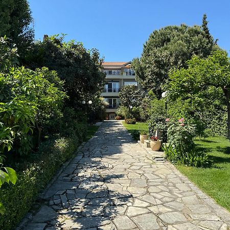 Paneon Apartments Nea Iraklitsa Buitenkant foto